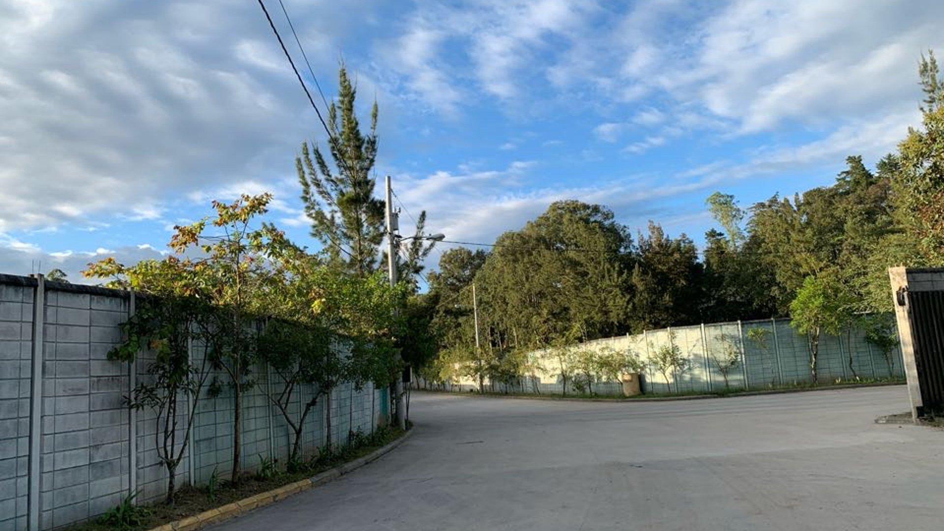 TERRENO EN RENTA EN RUTA AL ATLANTICO ZONA 17 - Miniatura 2