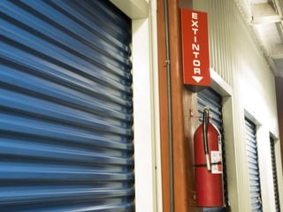 SE ALQUILA MINI BODEGA EN ZONA 11 - 2