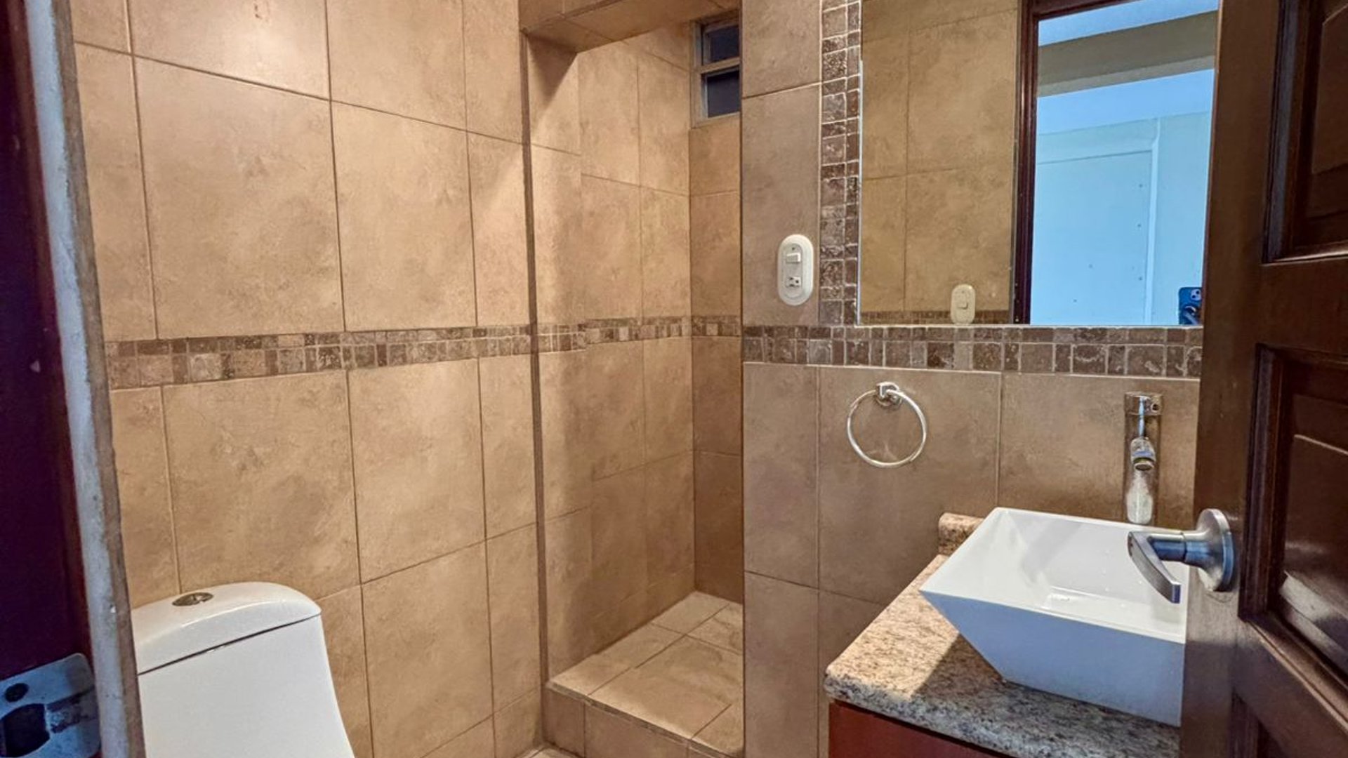 ???? APARTAMENTO EN RENTA – 2 HAB  | EDIFICIO CONVISTA | ZONA .15 - Miniatura 9