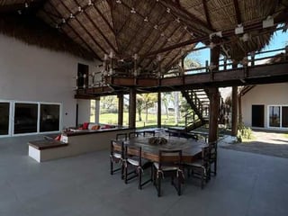 Vendo Hermosa Casa en Monterrico - 2