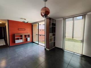 Apartamento en Venta Edificio Mariscal Uno Uno Zona 11 - Image 3