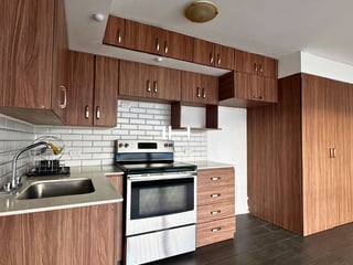 APARTAMENTO EN RENTA EN ZONA 4 DE MIXCO, TREO - NIVEL ALTO - Image 3