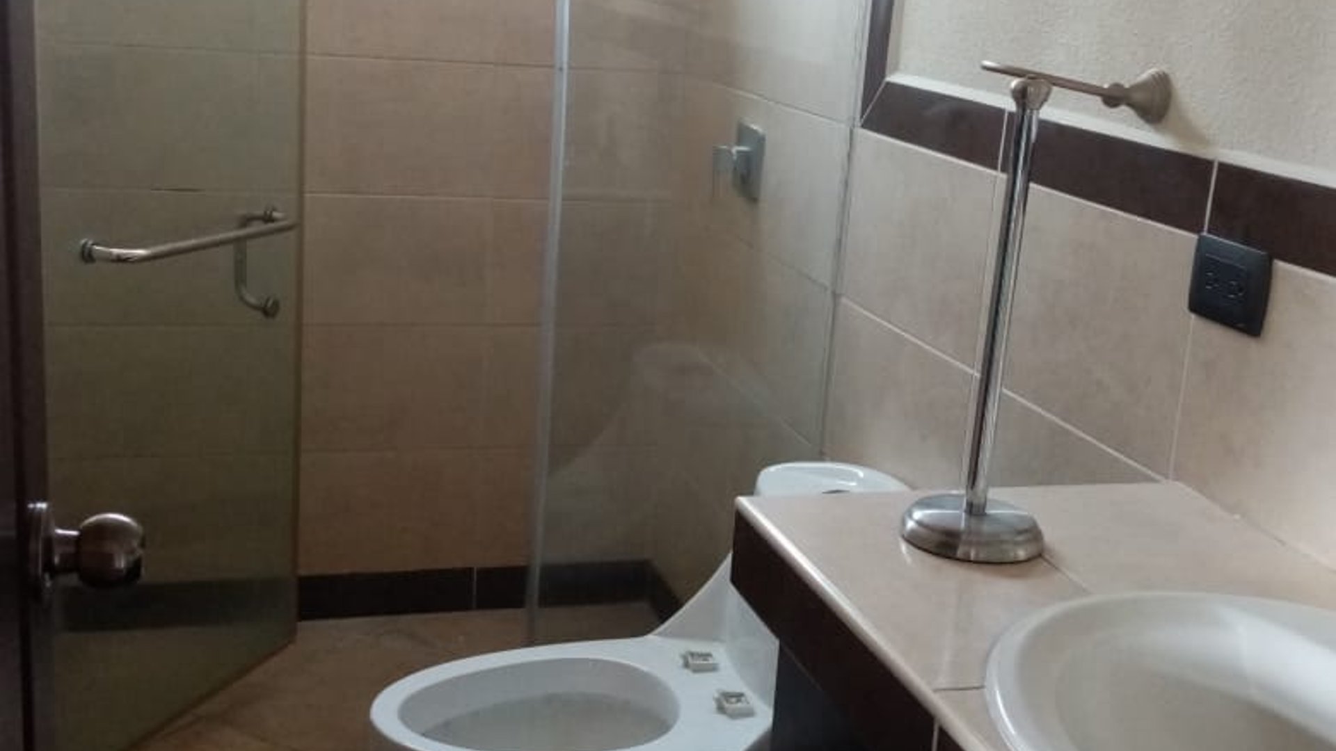 Alquilo Apartamento en Jardines de las Charcas Zona 11 /D - Miniatura 16
