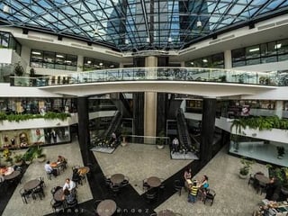 📍 OFICINA EN RENTA – 254.21 M² | EDIFICIO  ATLANTIS | ZONA 10 - 5