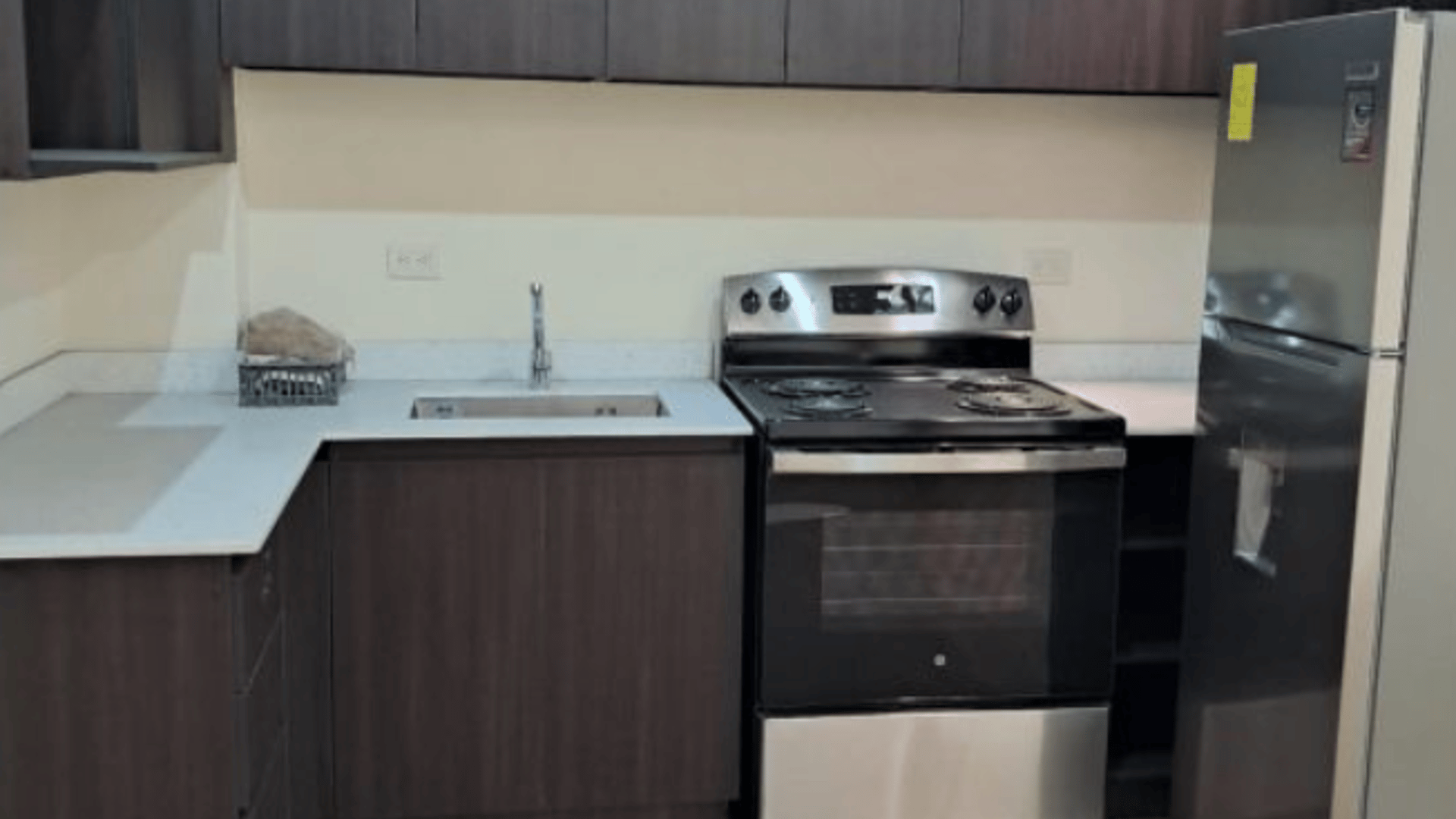 Apartamento en Renta de 2 Niveles En Zona 10