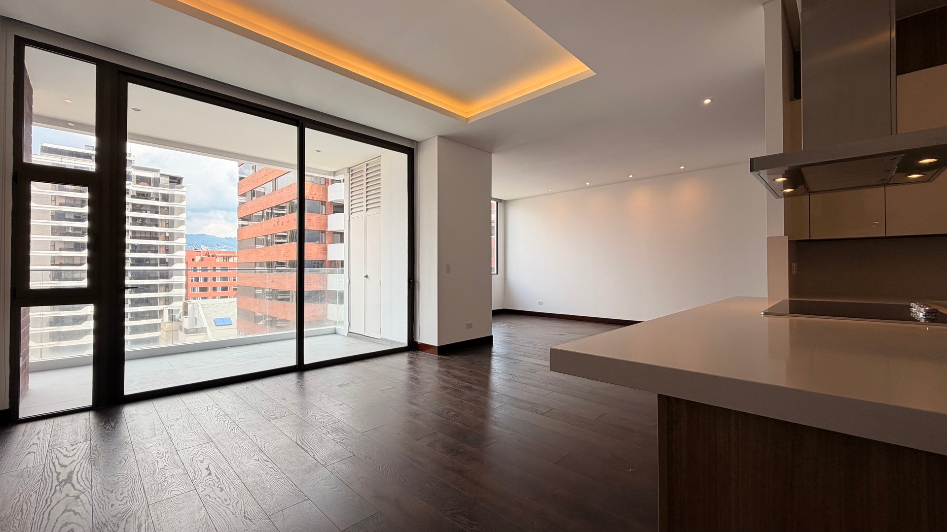 Apartamento en Alquiler / Venta Edificio Echo, zona 14