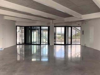 Vendo oficina de 236mt2 en zona 4. $464,306 - Image 1