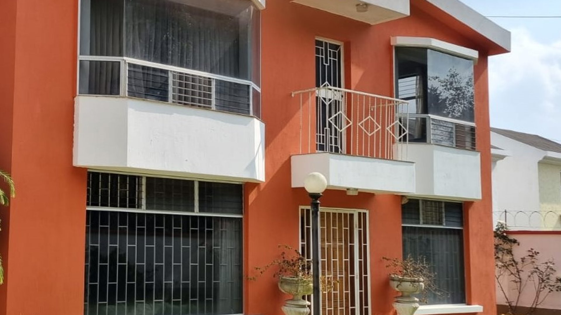 CASA EN VENTA EN RESIDENCIAL LOS ALPES, SAN LUCAS SACATEPEQUEZ
