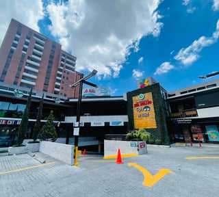 ALQUILER DE LOCAL COMERCIAL 45MT2 - CONVENIA PLAZA, ZONA 10 