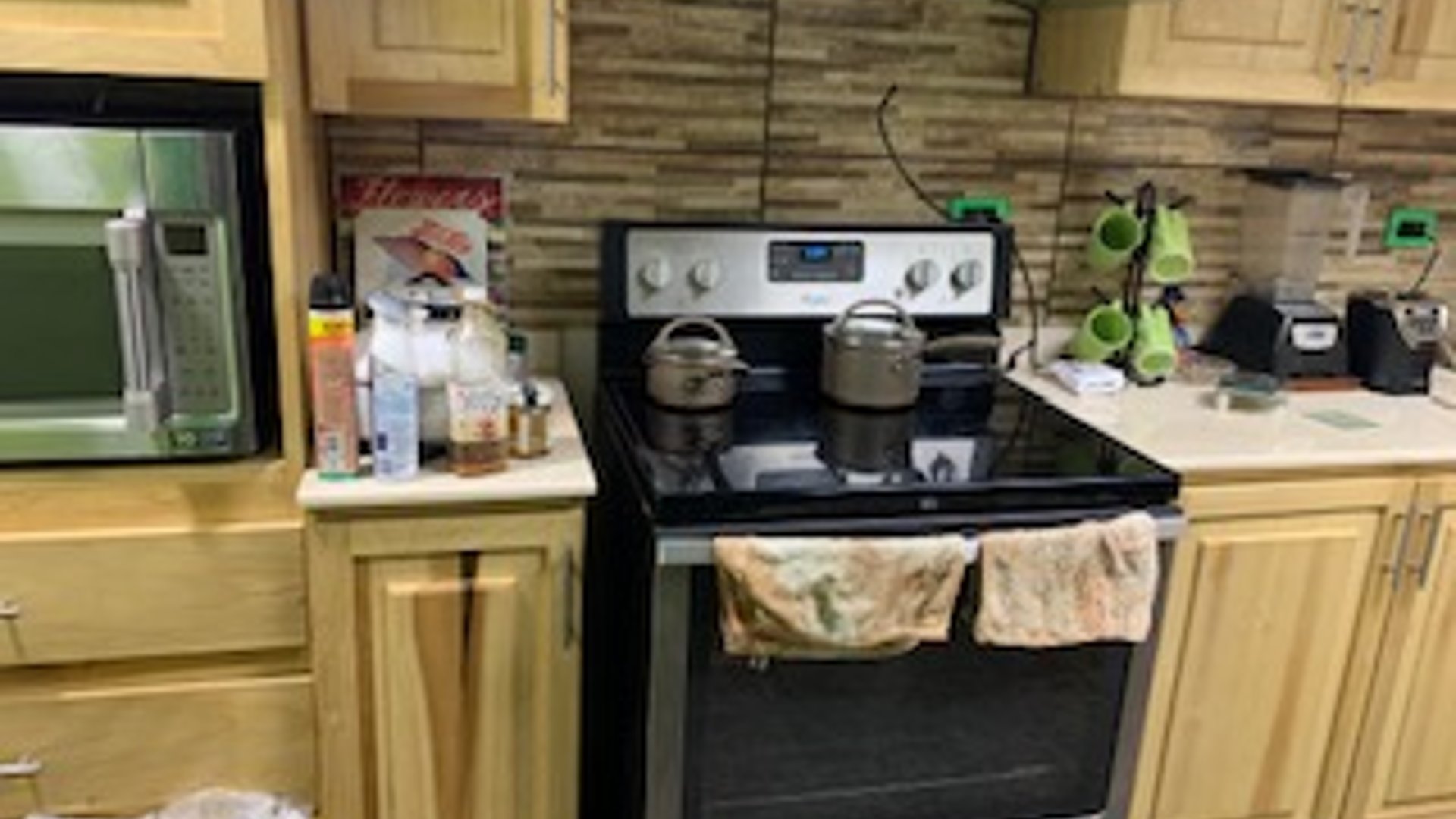 Vendo amplia Casa en Condado San Nicolas - Miniatura 9