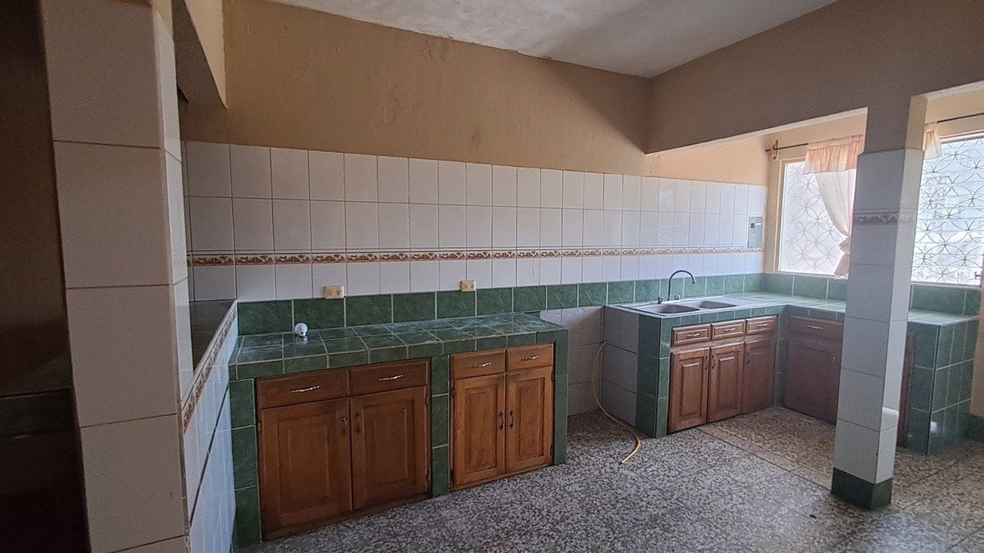 Casa en ALQUILER zona 6 - Miniatura 2