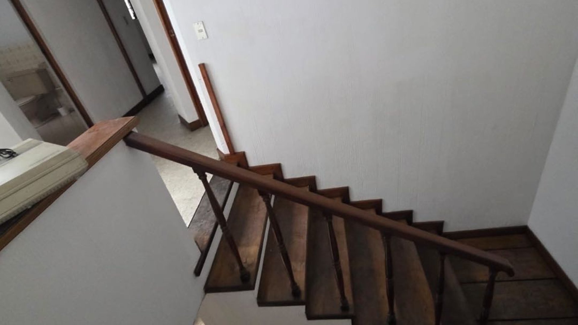 *Alquiler de casa ideal para oficina en Zona 11* - Miniatura 10