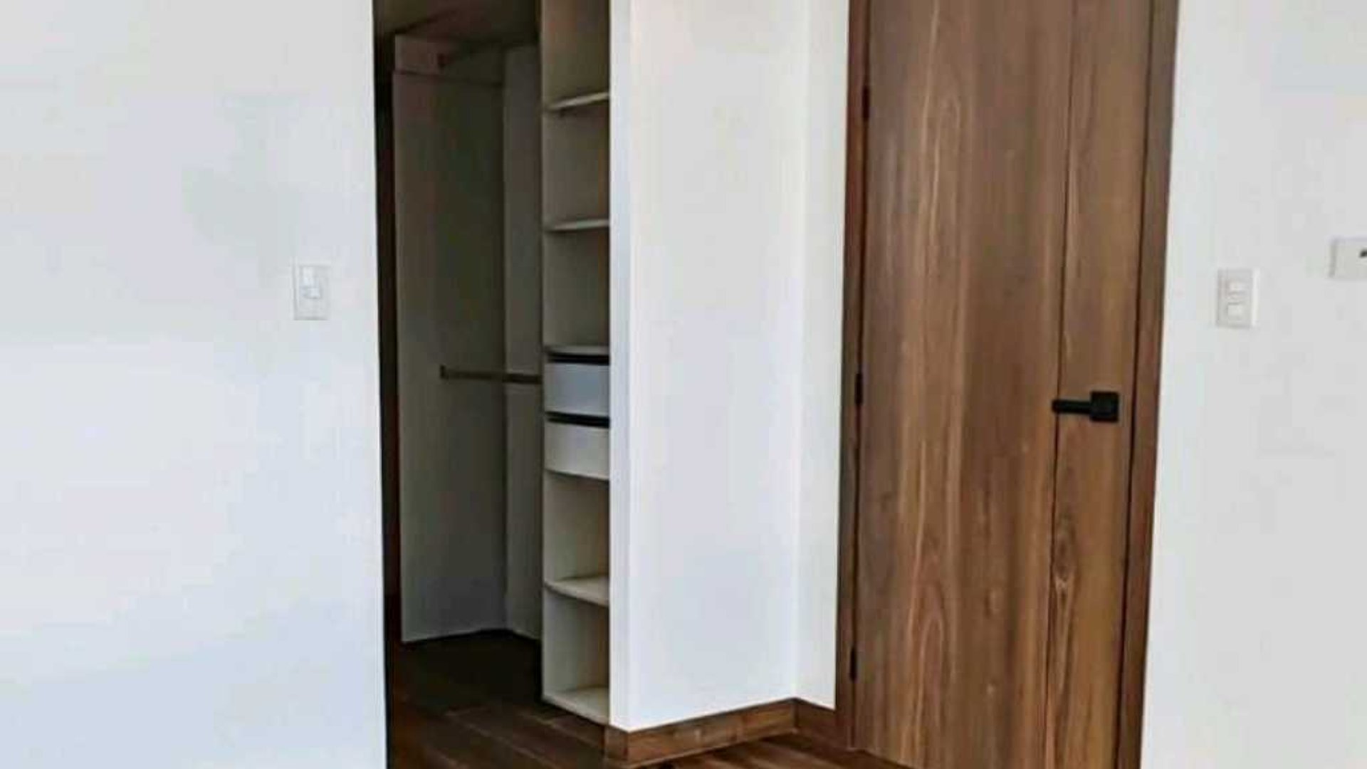 APARTAMENTO EN RENTA – VILA QUINCE, ZONA 15 - Miniatura 4