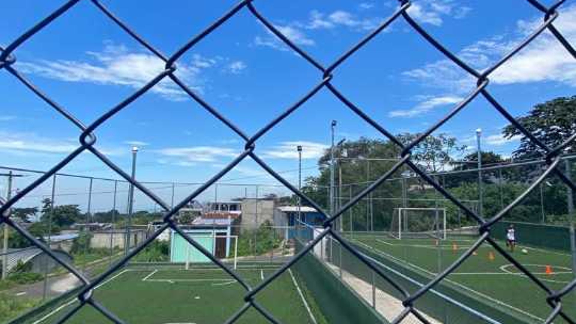 Vendo Canchas de Football - Miniatura 2