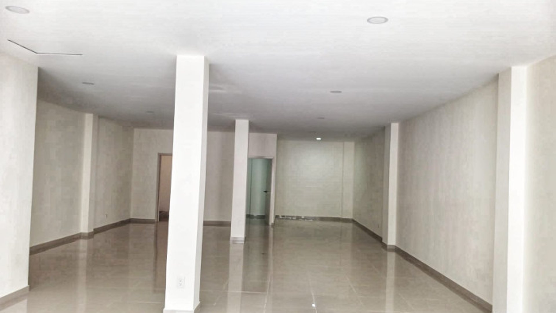 RENTA DE LOCAL COMERCIAL Y APARTAMENTO EN EL SALVADOR - Miniatura 4