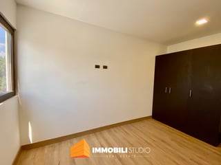 Casa en venta, en Zona 15 - 5