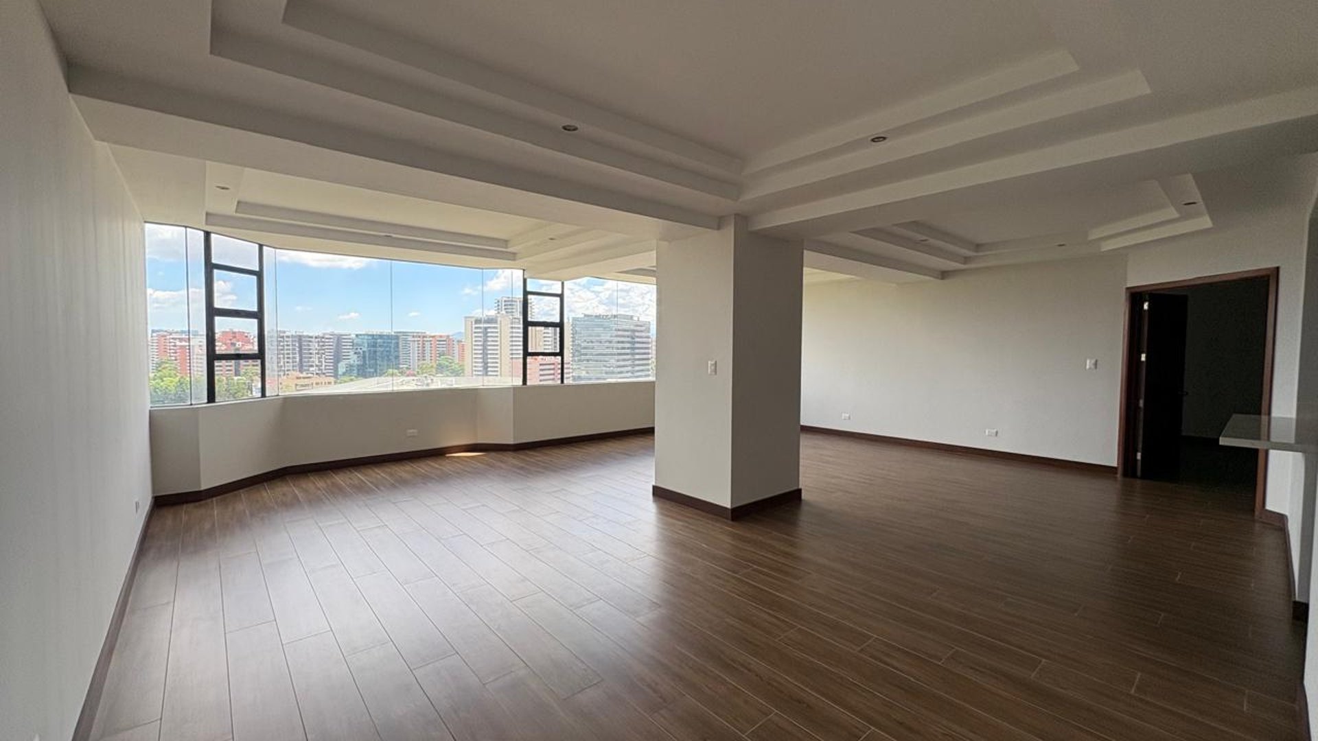Apartamento en Venta Edificio Milenia, zona 10