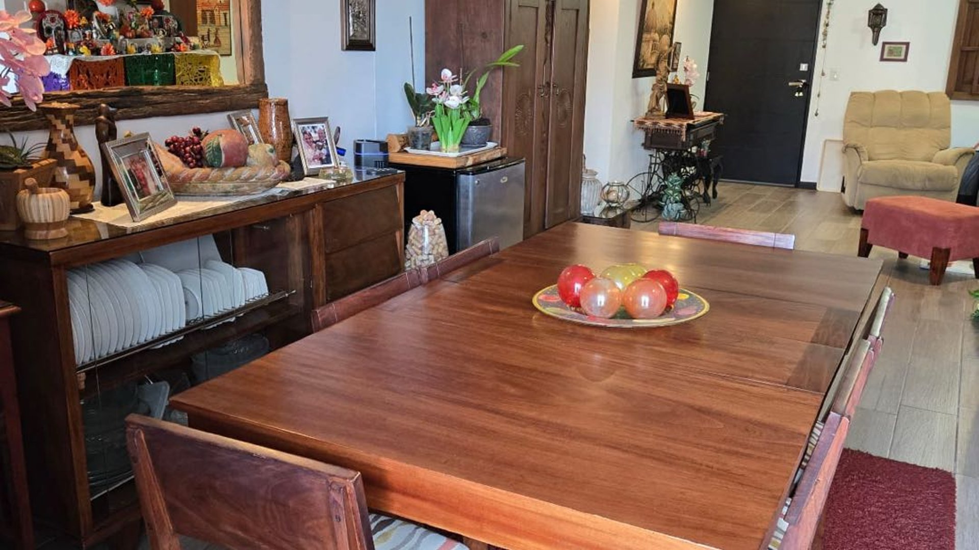 Apartamento 3 habitaciones + servicio en venta Segheria zona 14