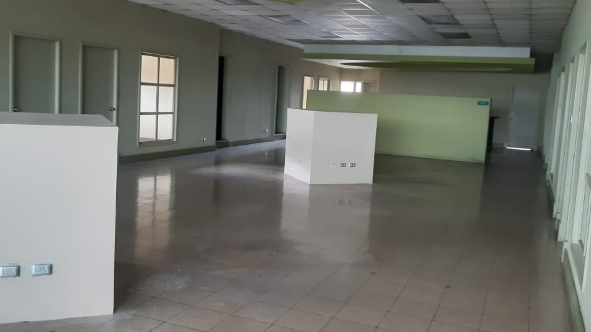 Oficina en Venta Edificio Century Plaza, Zona 13  - Miniatura 11