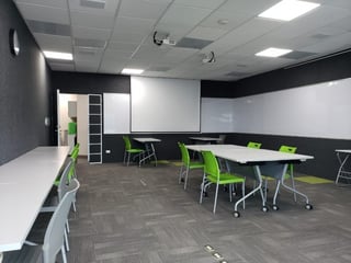 Oficina amueblada en alquiler en zona pradera zona 10 - Image 1