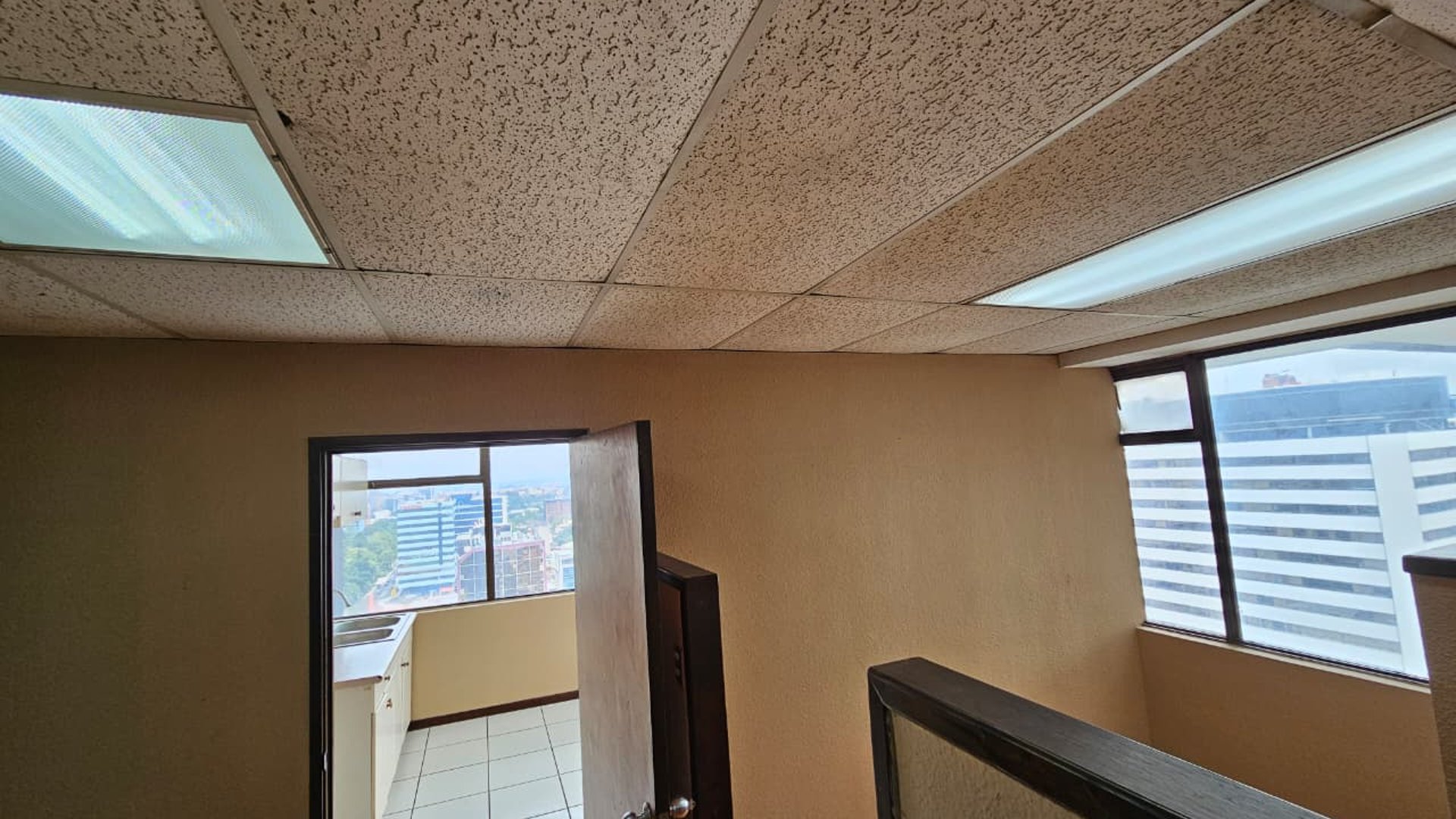 Oficina en Renta en Edificio Reforma Montufar, zona 10 - Miniatura 20