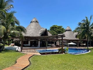 Monterrico / Preciosa  Casa de playa en venta - 2