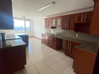 APARTAMENTO EN EDIFICIO BOTTICELLI ZONA 15 - 2