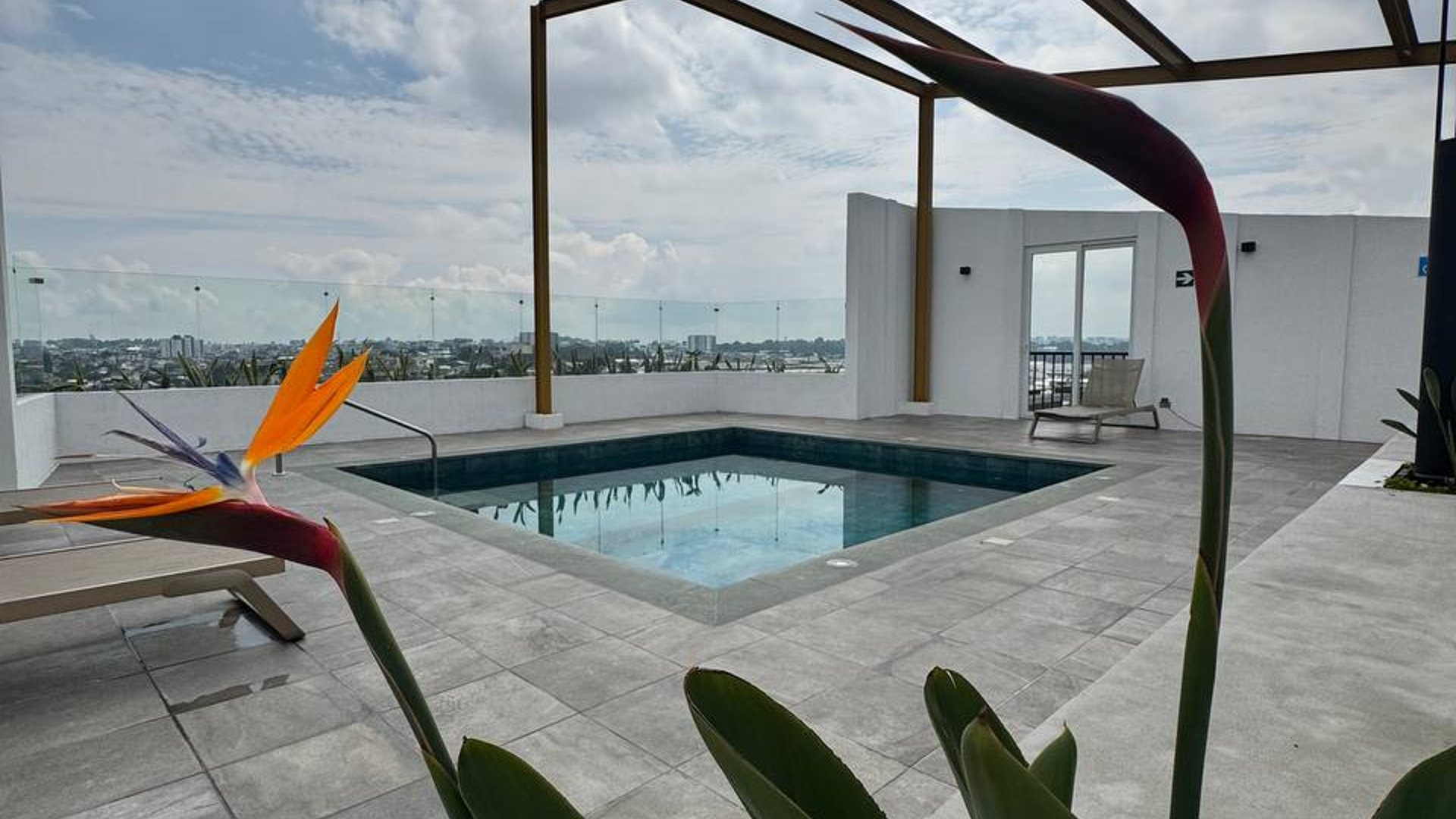 Apartamento en renta en Edificio Esenta zona 12 - Miniatura 11