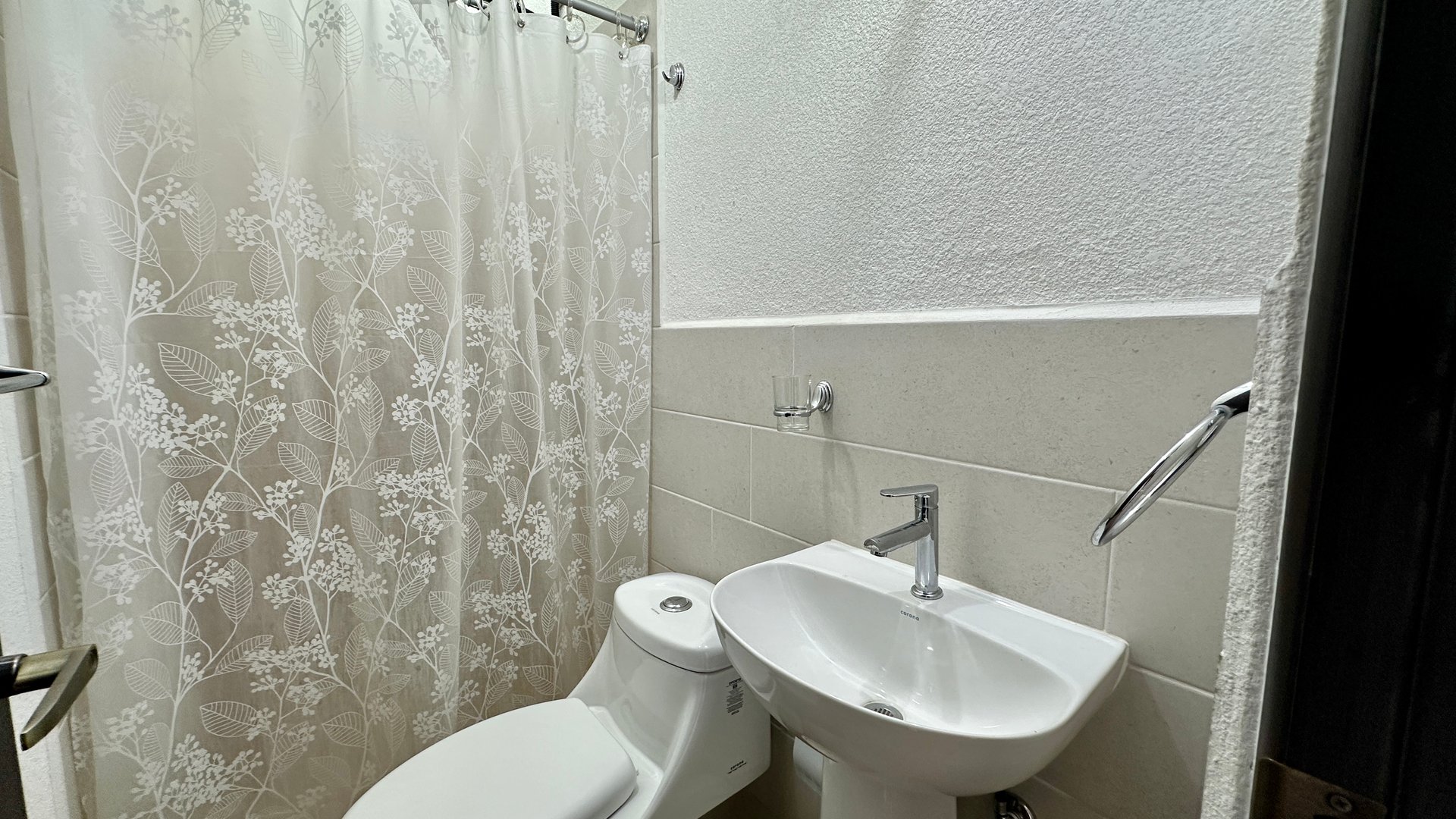 Moderna Casa de 2 Niveles en Venta, San José Pinula | Q675,000 - Miniatura 6