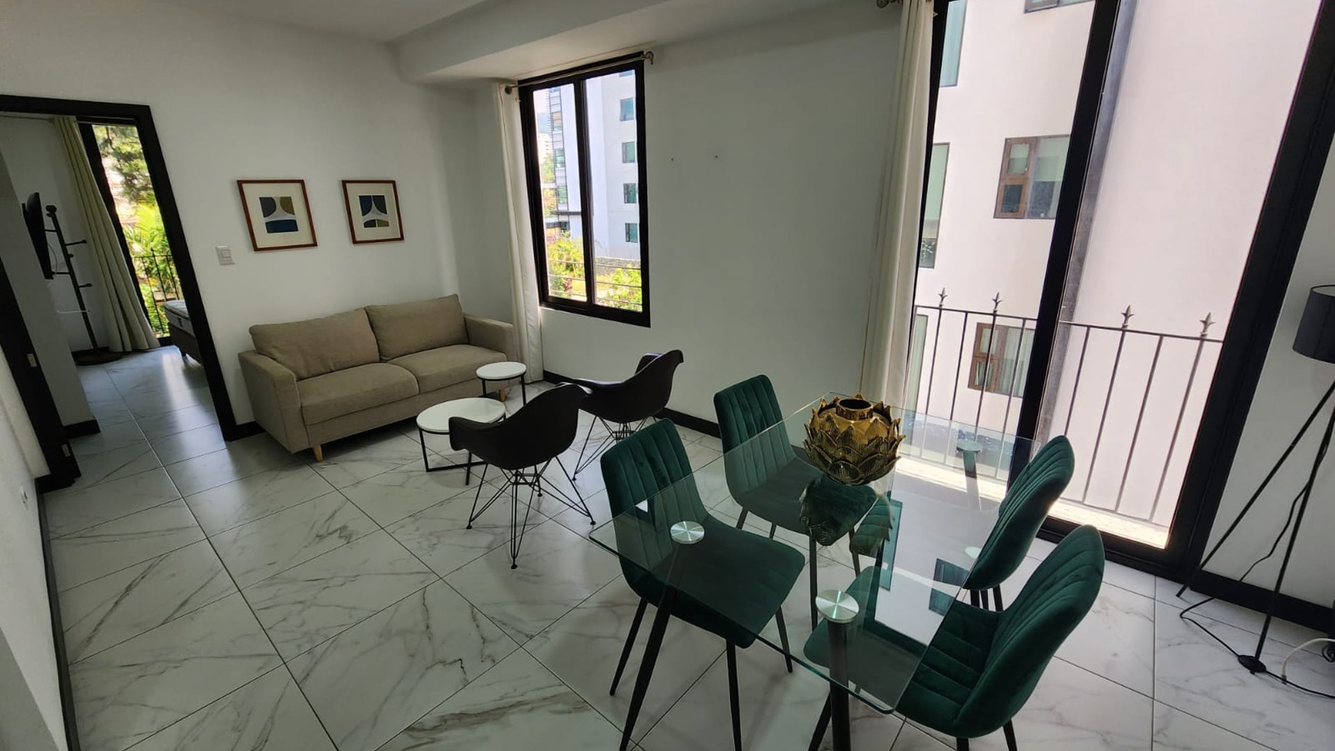Apartamento amueblado en renta, en Fontainebleau zona 15 Ref-3109 - Miniatura 3