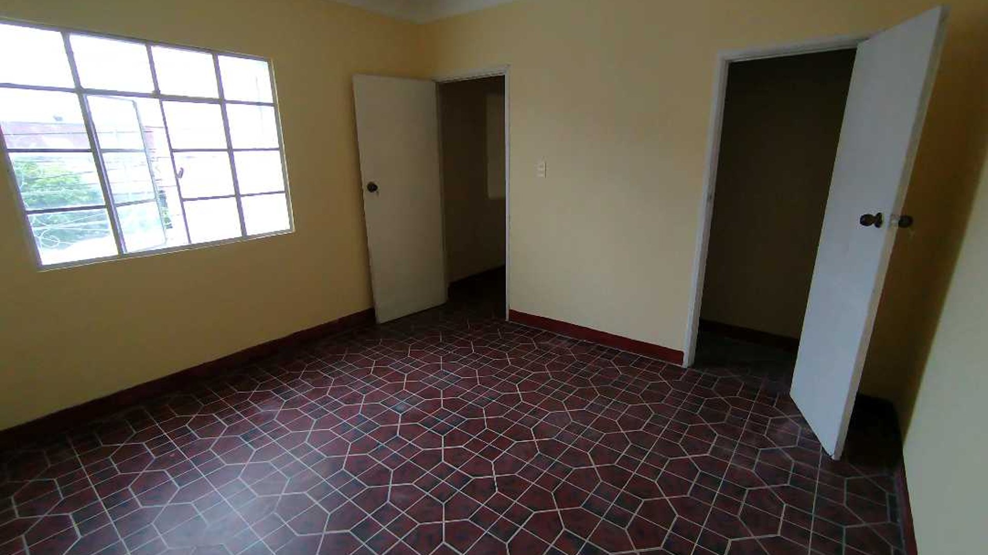 Casa de 4 habitaciones en alquiler, zona 1 - Miniatura 16