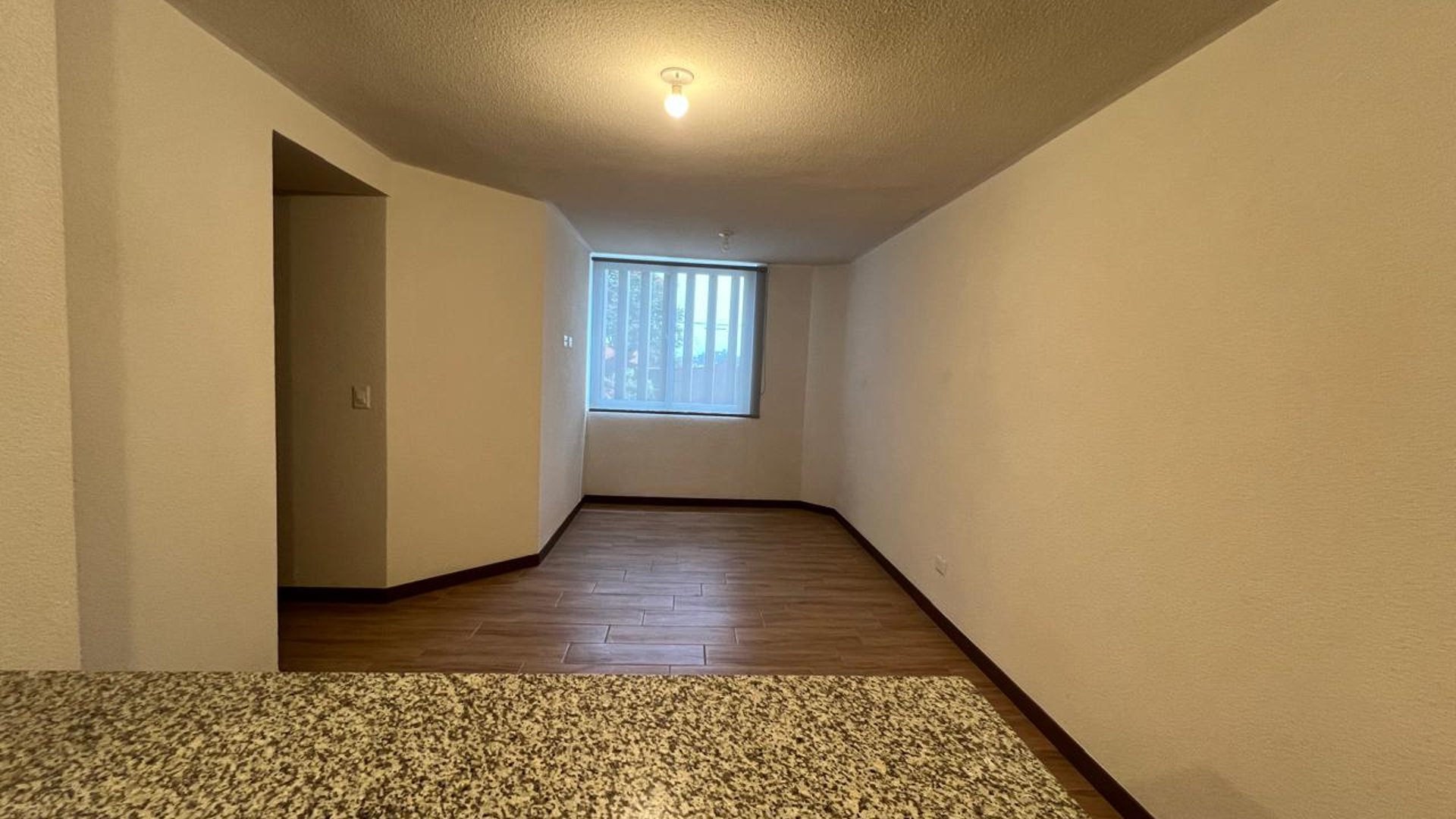 APARTAMENTO EN RENTA EN EDIFICIO UNIDO  ZONA 17 - Miniatura 13