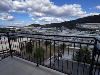 VENDO EN TORRE NIKAO BOULEVARD EL NARANJO - Image 15