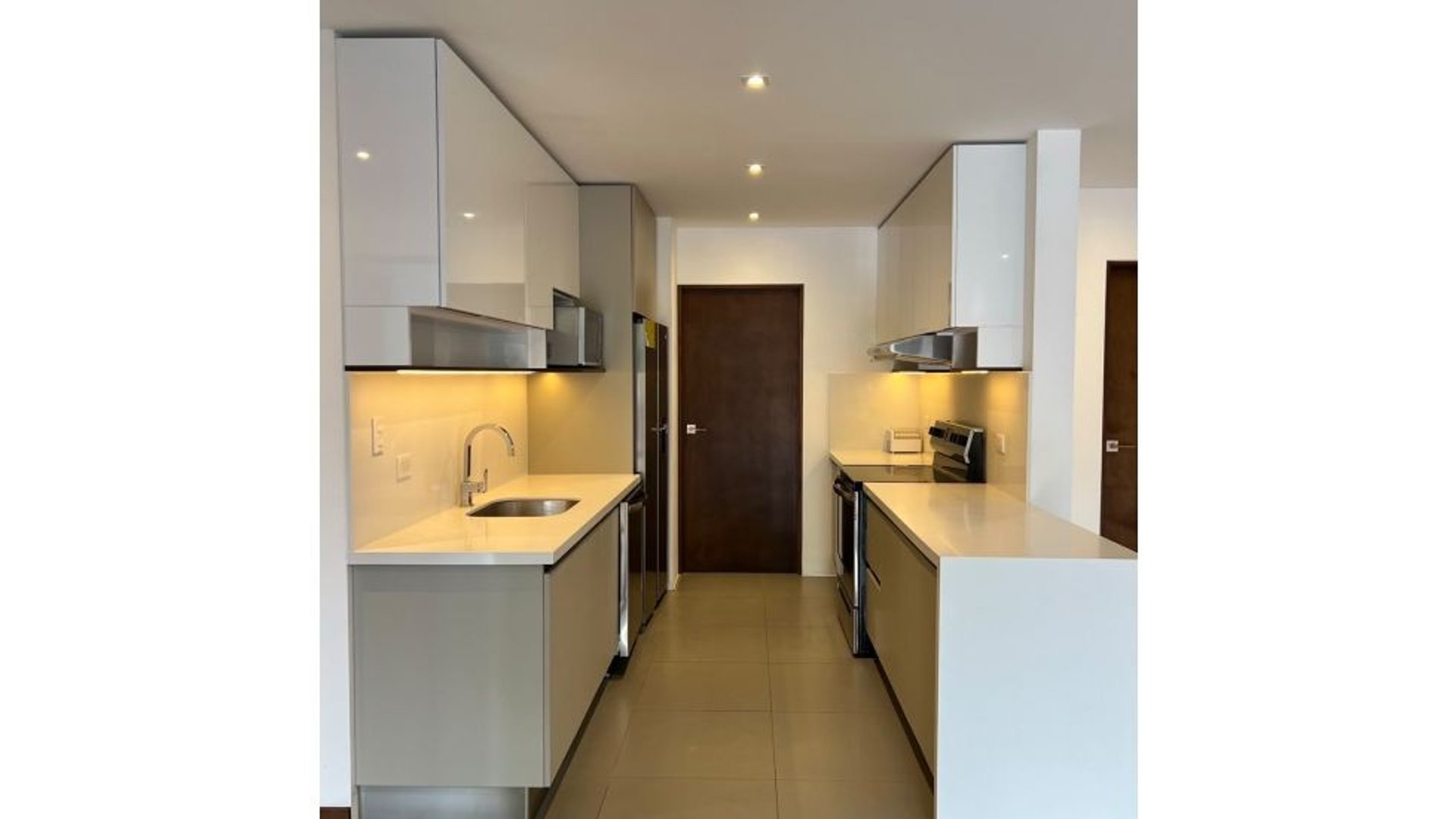 ???? APARTAMENTO EN RENTA – 2 HAB + LÍNEA BLANCA | AILÉ | ZONA 13 - Miniatura 2