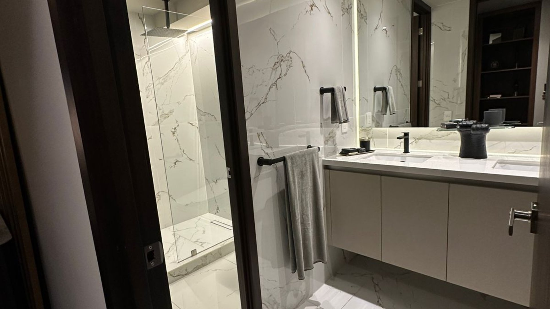 Elegantes Apartamentos en Venta | Zona 14, Guatemala City - Miniatura 6
