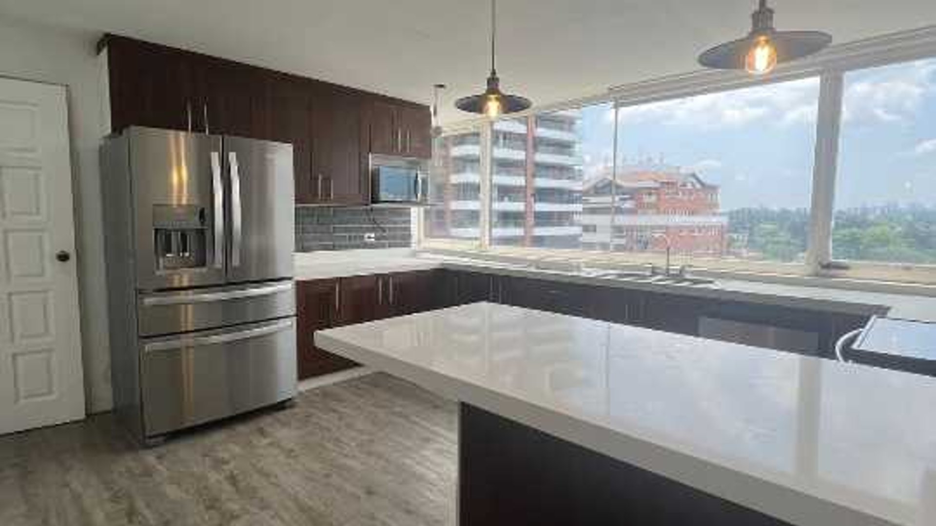 Vendo Lindo y Amplio Penthouse Edificio Antiguo zona 14 - Miniatura 8