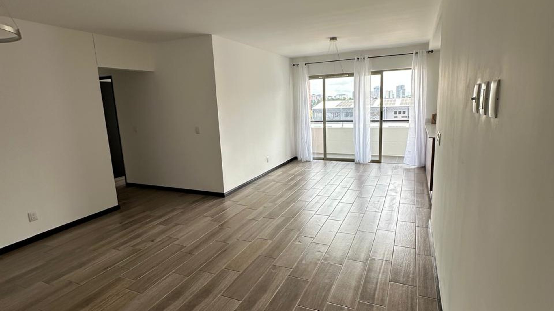 Renta de apartamento PetFriendly - 3 habitaciones en zona 14 Ref-5762