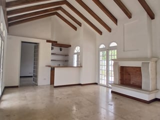 Exclusiva Casa en Venta Cayala Zona 16 - 3