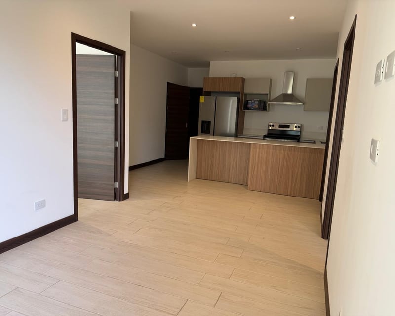SPAZIO ZONA 15  EN RENTA 2 habitaciones + 94.65 mts2 jardín privado