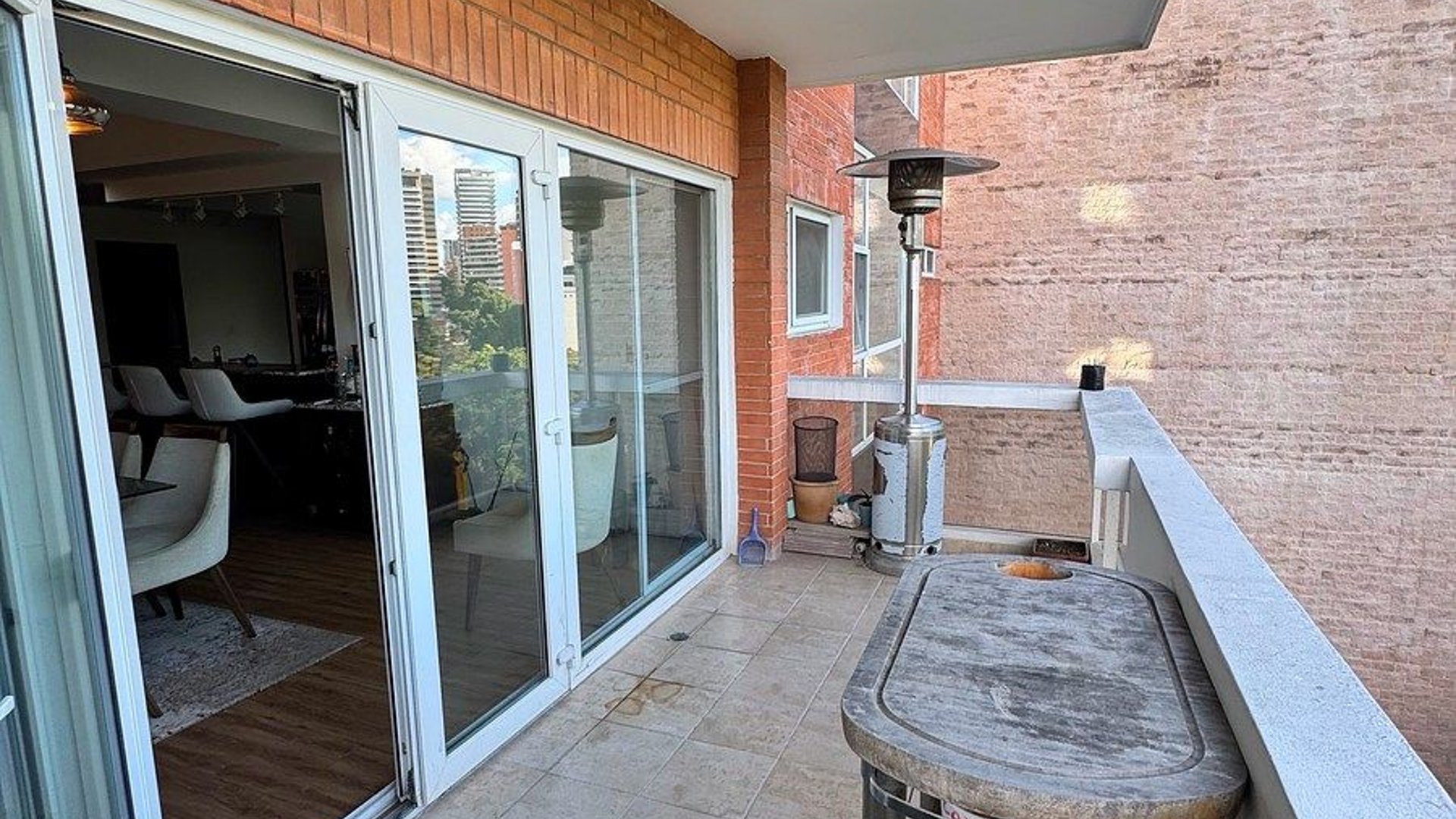 Apartamento en renta  Amueblado – Edificio Vista Real, Zona 14 - Miniatura 25