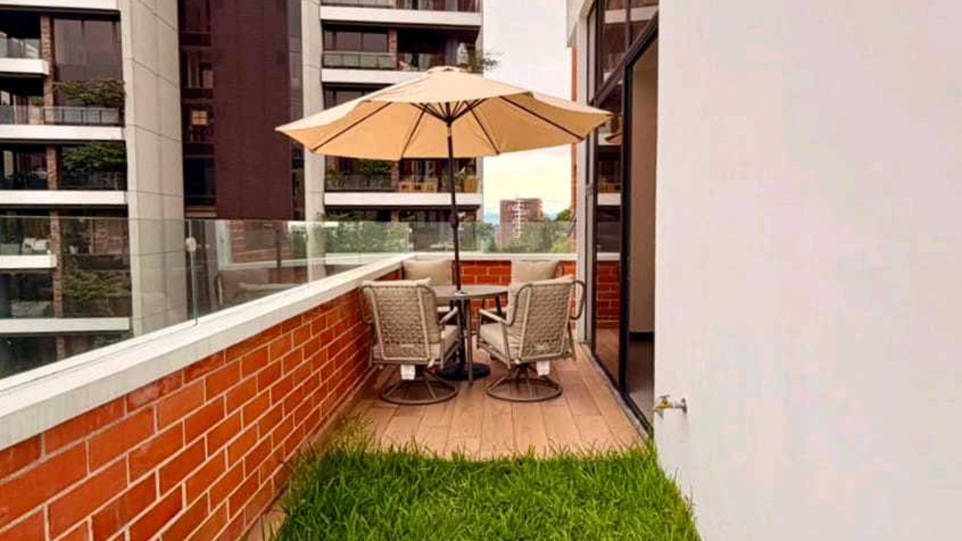 APARTAMENTO AMUEBLADO EN ALQUILER????Edificio Arles, Zona 15 - Miniatura 8