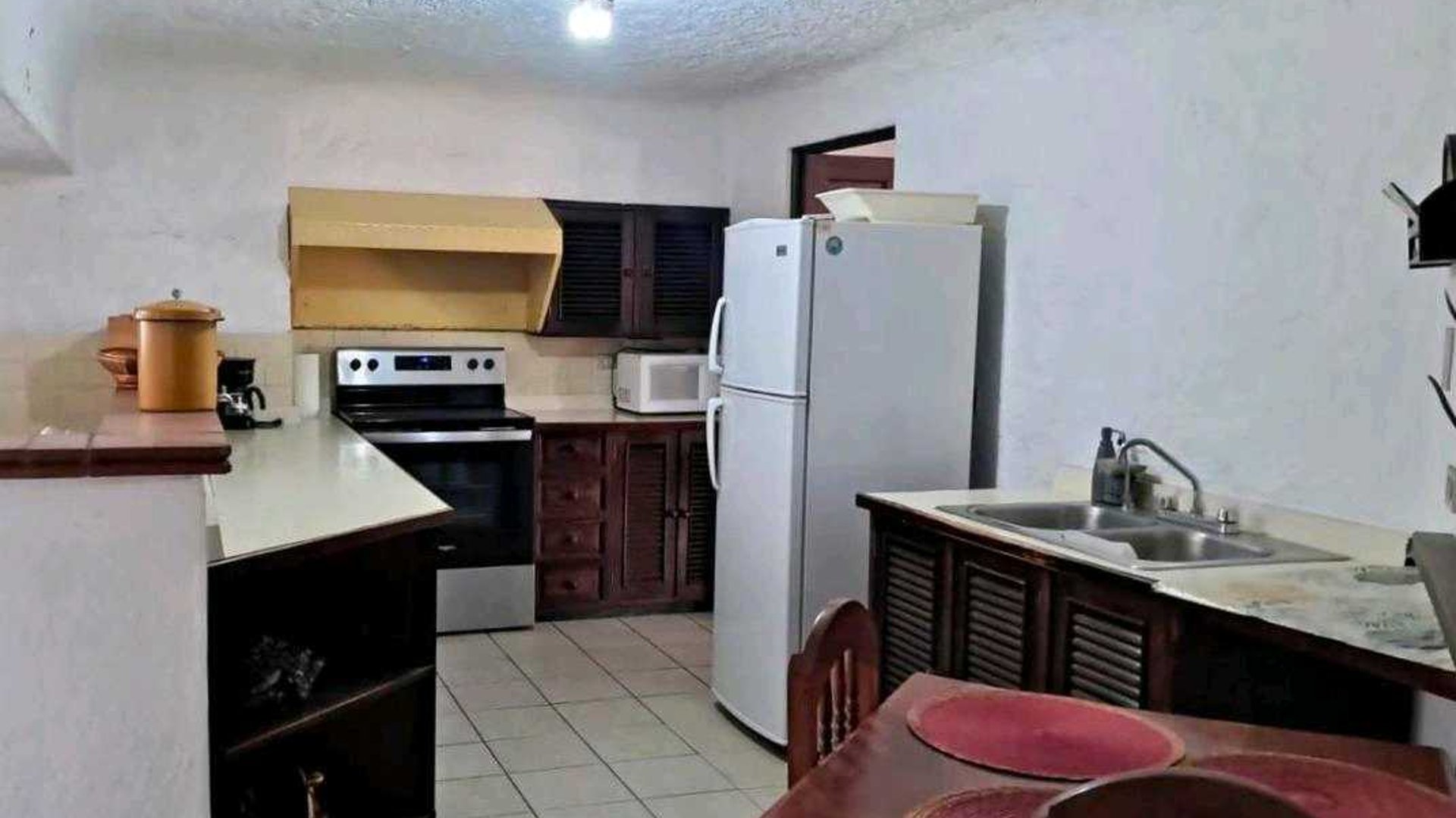 APARTAMENTO AMUEBLADDO EN ALQUILER???? Edificio Las Cañas, Zona 10 - Miniatura 5