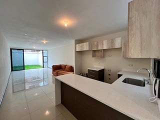 Casa en Venta de 3 Habitaciones Hacienda Real Zona 16 - 3