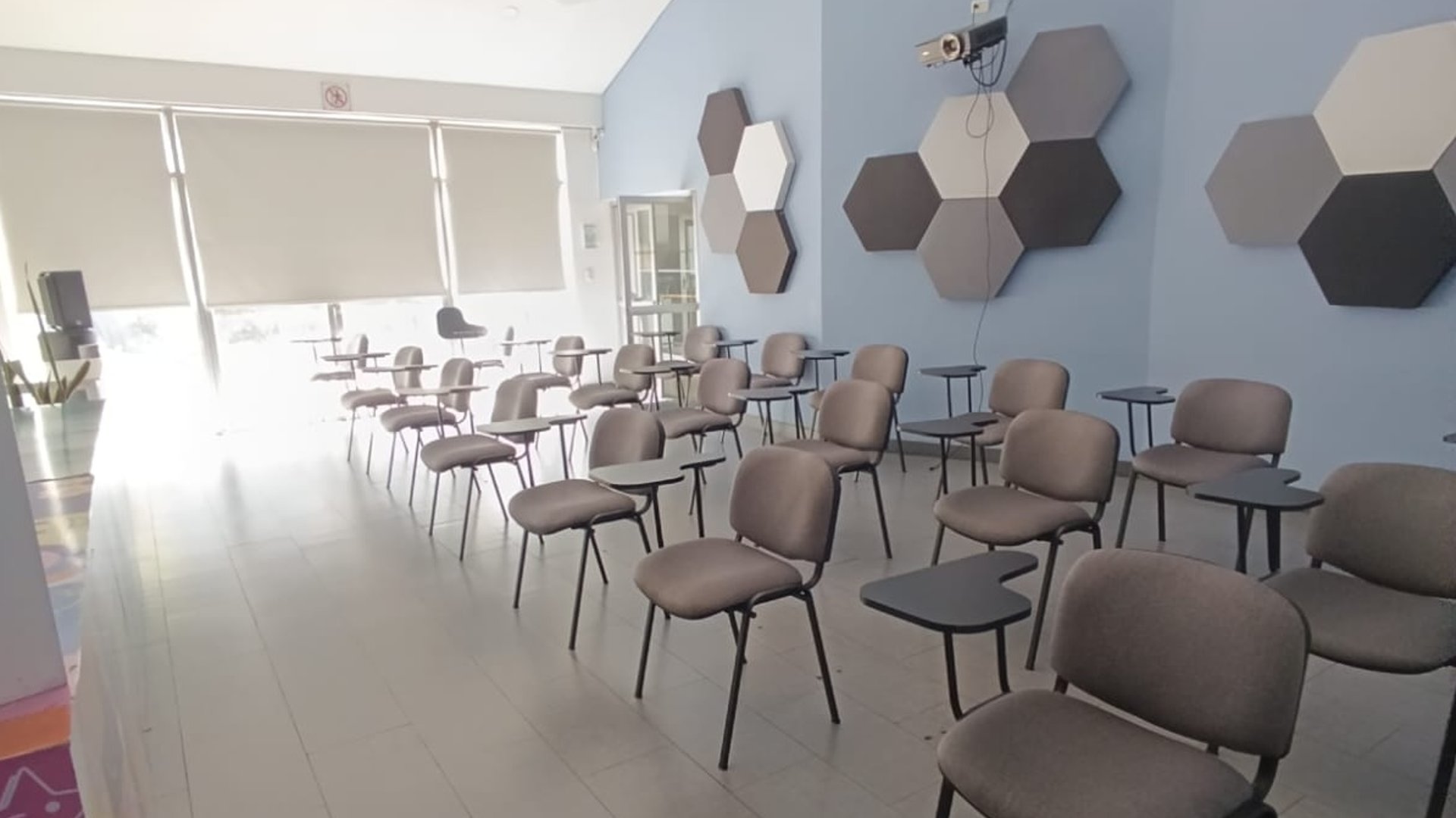 Propiedad Comercial en Alquiler zona 9 - Miniatura 9