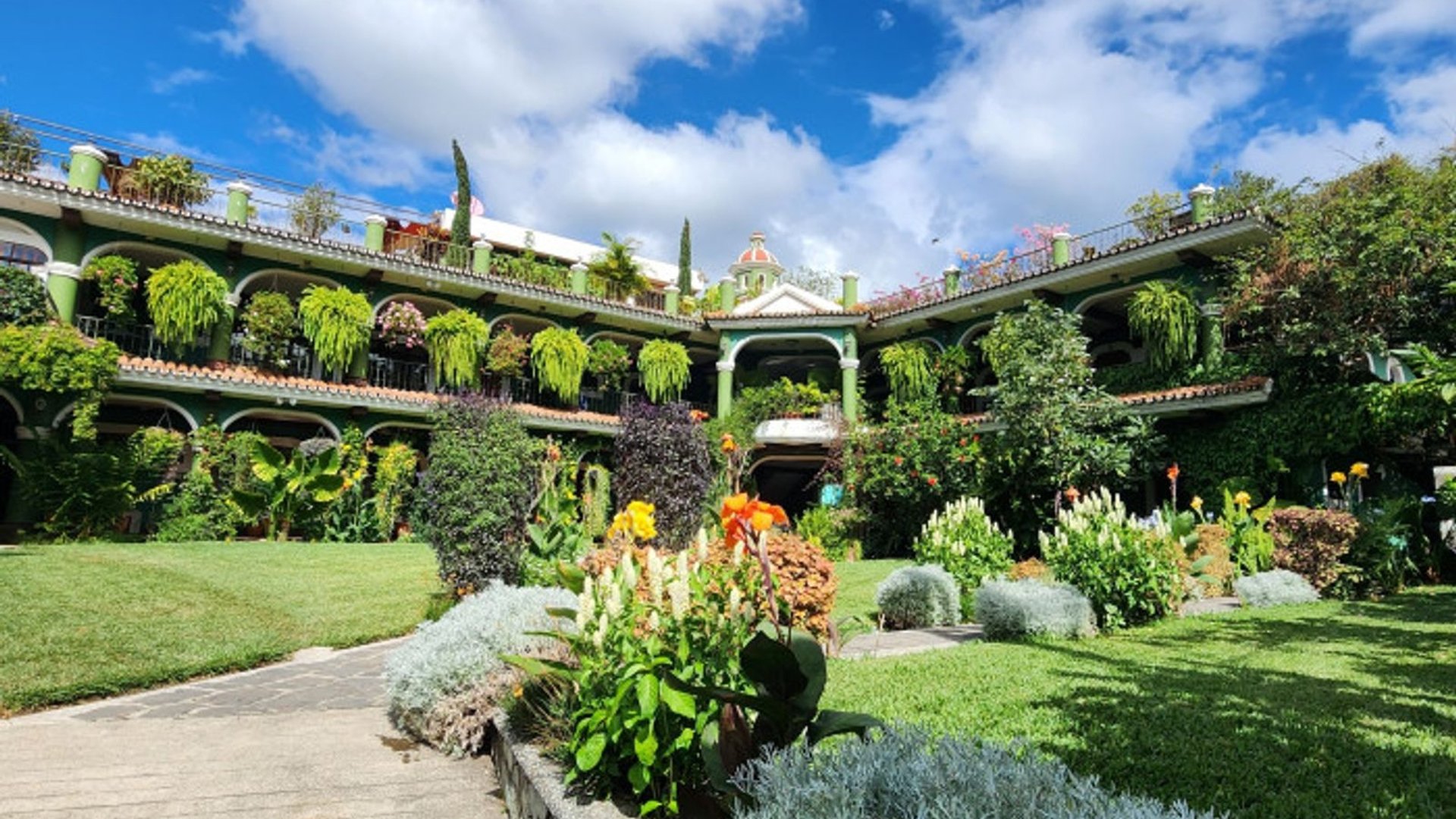 Hotel en venta muy cerca de Antigua Guatemala