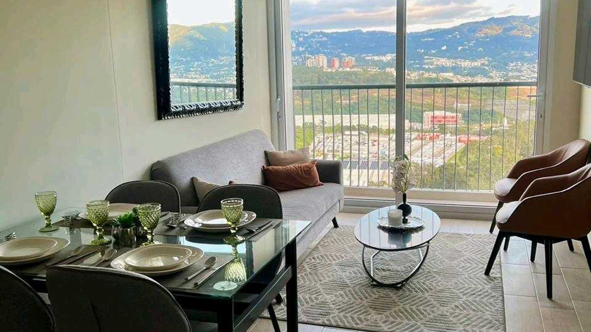 APARTAMENTO EN ALQUILER / VENTA ???? Edificio Andares, Zona 12 - Miniatura 2