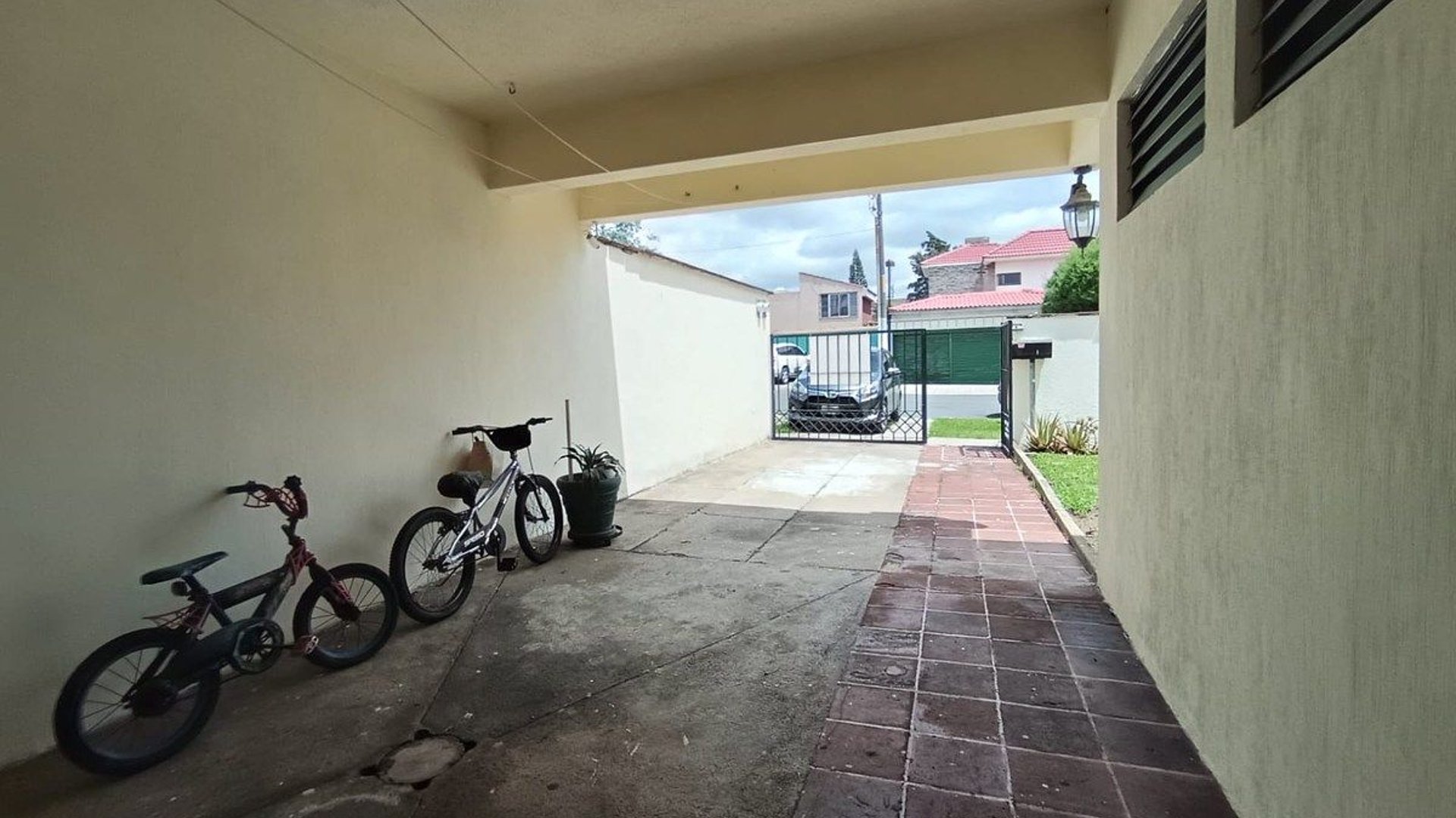 Casa en VENTA zona 12 dentro de Condominio - Miniatura 8