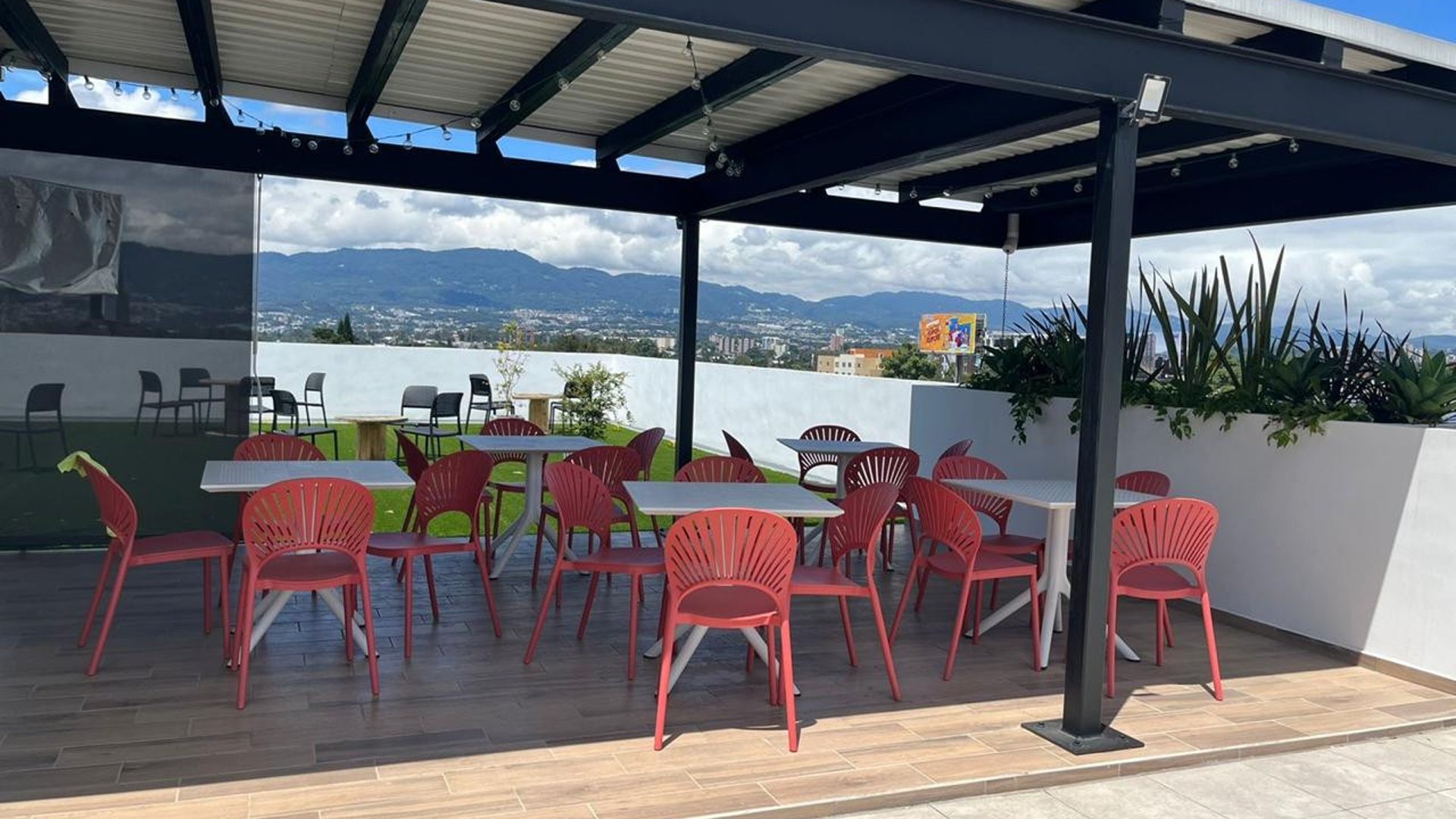 Venta de Apartamento en Torre Vertical, Zona 12