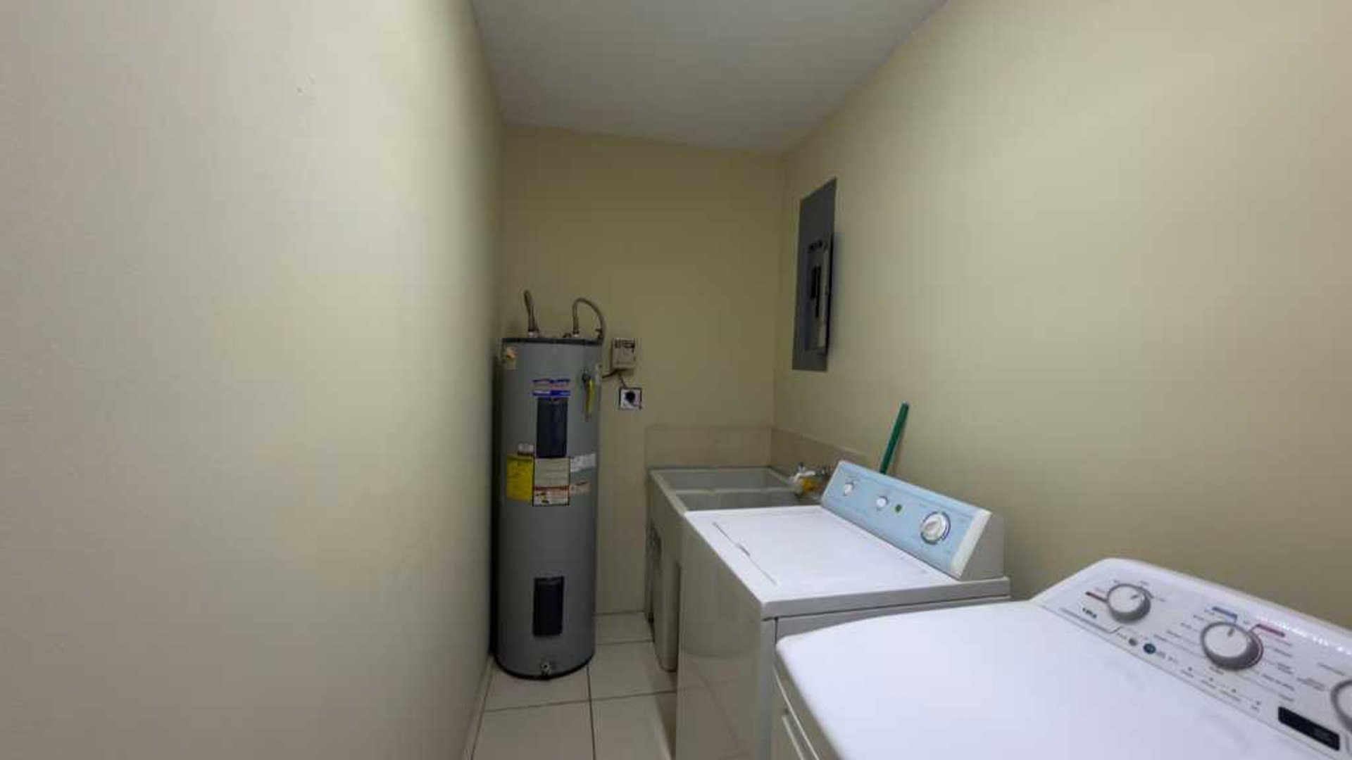 APARTAMENTO EN RENTA – BENEVENTO, ZONA 14 - Miniatura 8