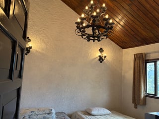 3 Bedroom House for Sale in Santa Lucía Milpas Altas, Guatemala - 450m² - Image 4